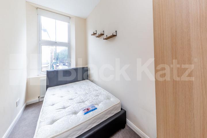  Well presented two double bedroom property set within a period conversion Moray Road, Finsbury Park